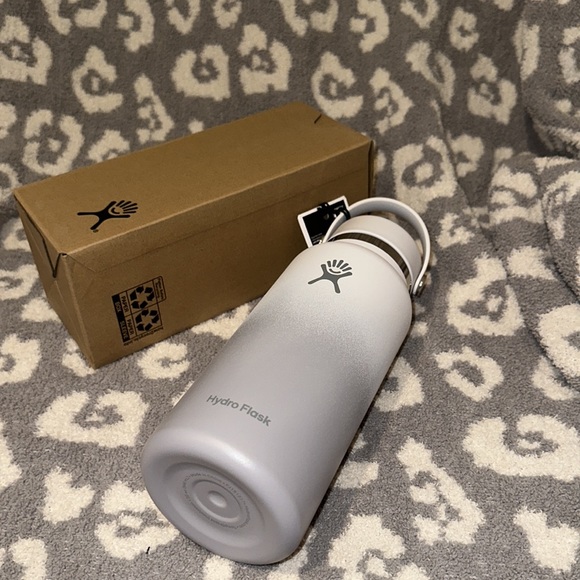 New Hydro Flask 32oz Wide Flex Cap Limited Edition Moonlight 😍 - Picture 9 of 16